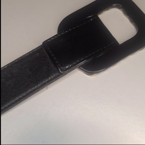 Chanel Rare Vintage AW 1997 collection Black Enamel/Buckle Patent Leather Belt - Picture 4 of 8